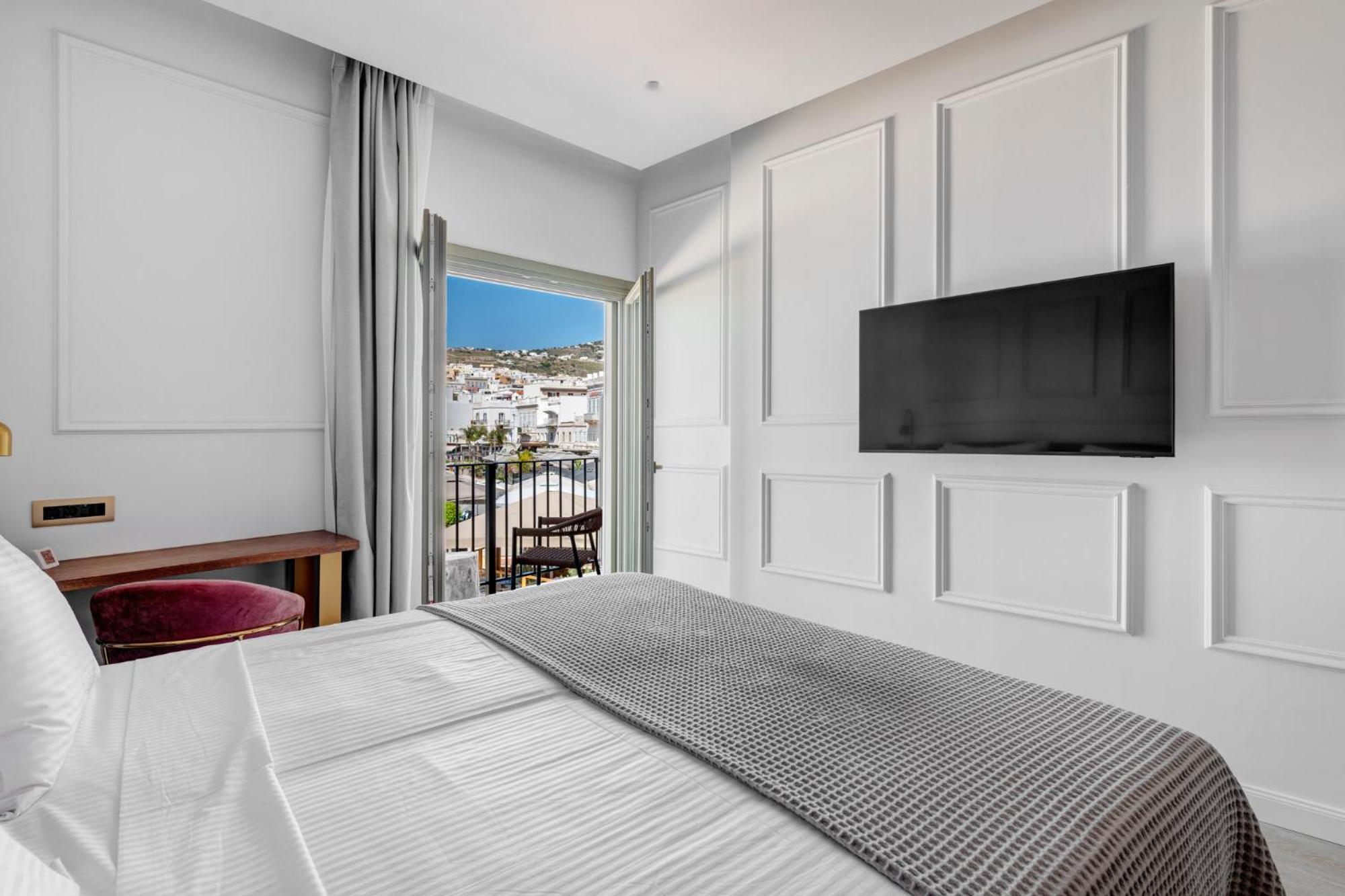 Eclectic Syros Bed & Breakfast Ermoupoli Exterior photo